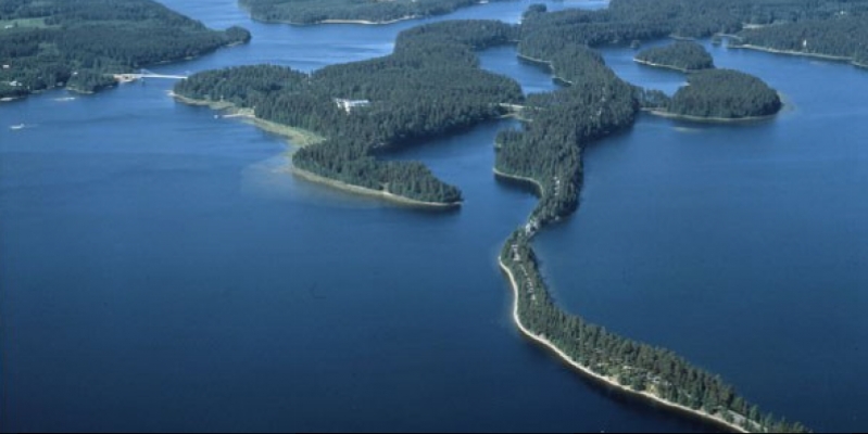 Swedish and Estonian researchers counted the number of lakes on Earth