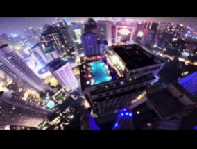  Breathtaking leap: from 330 meters - right into the pool (video)