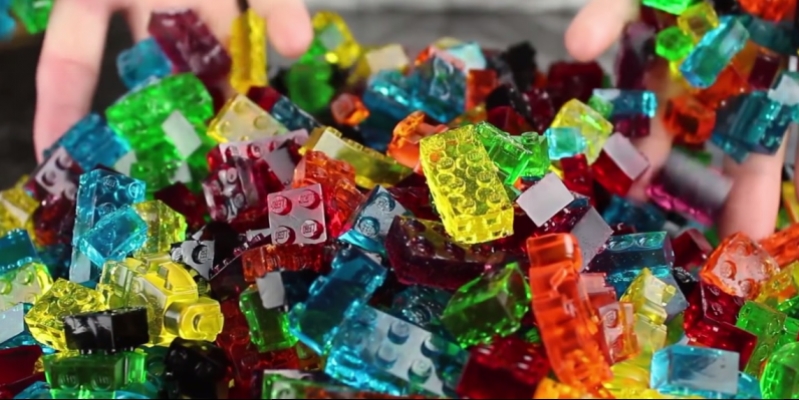 How to make a lot of Lego bricks? (Video)