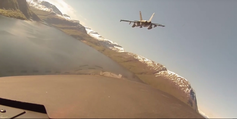 Amazing views you see a fighter pilot, flying the Norwegian fjord (Video)